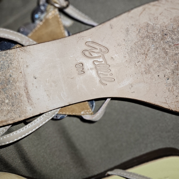 AMINAH Abdul Jillil Leather Coin Sandal Silver - Picture 7 of 14